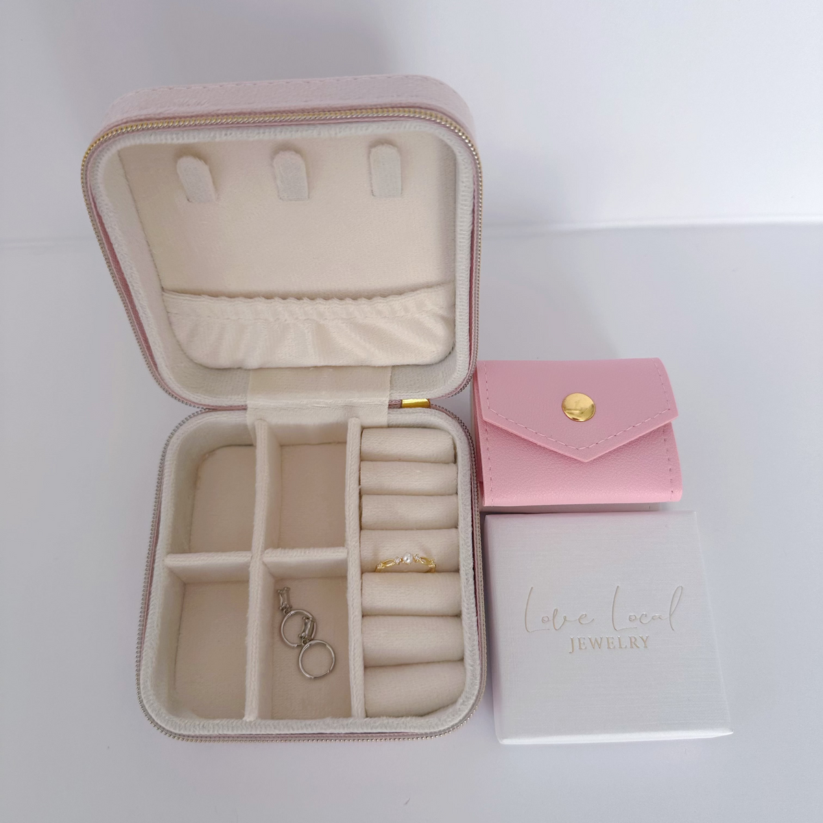 Your Surprise Gift Valued From 26€ & Jewelry Box
